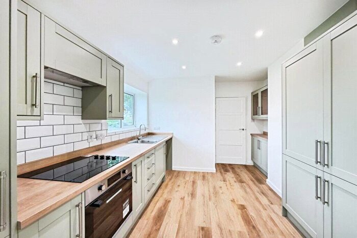 2 Bedroom Bungalow For Sale In Manor Close, Cosgrove, Milton Keynes, Bucks, MK19