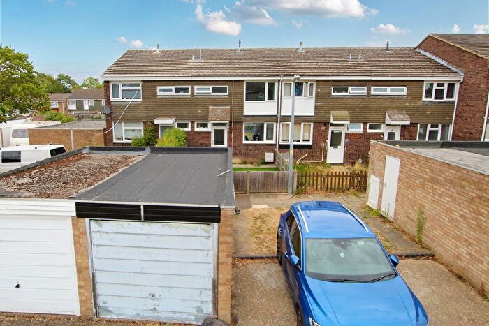 3 Bedroom Terraced House For Sale In Sandon Close, Sandy, SG19