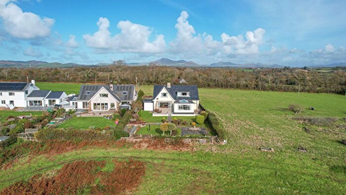 4 Bedroom Detached House For Sale In Penrhos, Pwllheli, LL53