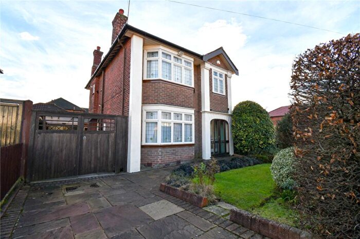 3 Bedroom Detached House For Sale In Waterpark Road, Prenton, Wirral, CH43