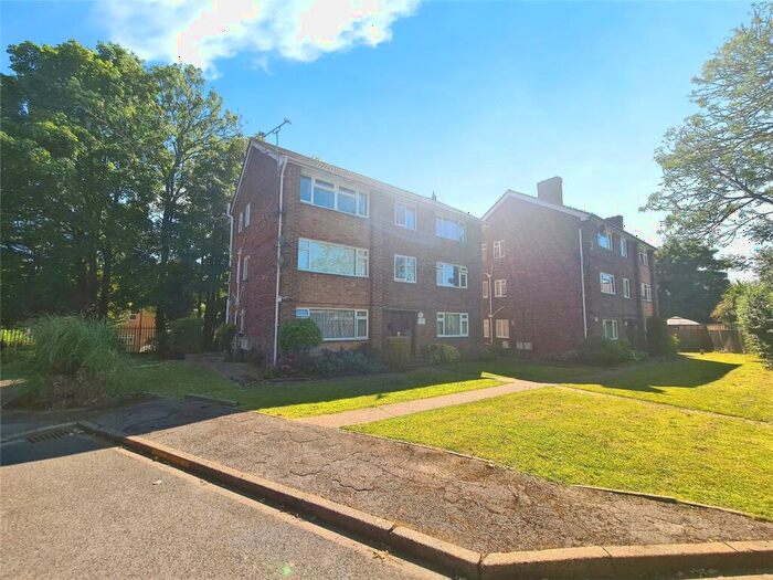 1 Bedroom Flat To Rent In Barnfield Court, Southampton, Hampshire, SO19