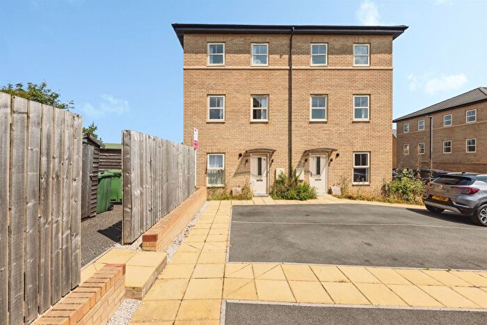 2 Bedroom Semi Detached House For Sale In Ellercroft Way, Pontefract, WF8