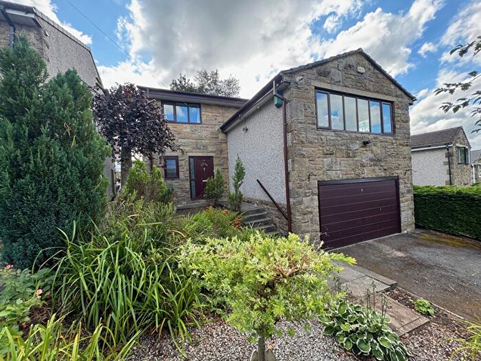 3 Bedroom Detached House For Sale In Greave Clough Drive, Bacup, OL13