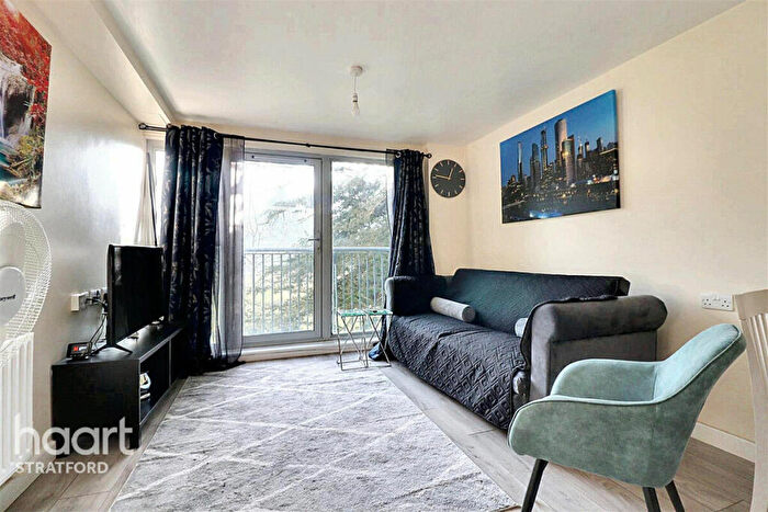 2 Bedroom Flat To Rent In Cundy Road, London, E16