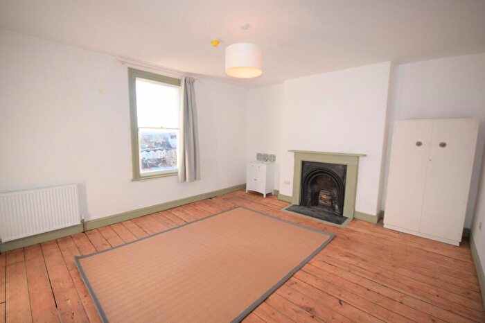 6 Bedroom House To Rent In York Road, Bristol, BS6