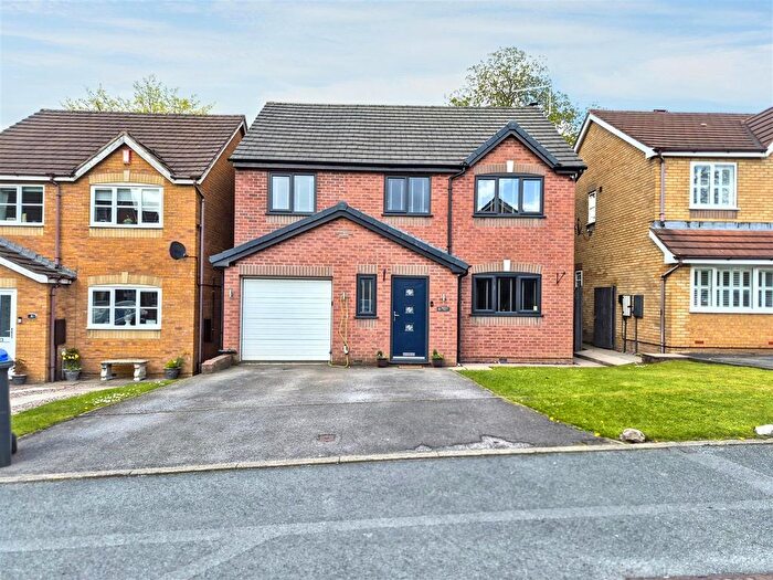 4 Bedroom Detached House For Sale In Milltown Way, Leek, Staffordshire, ST13