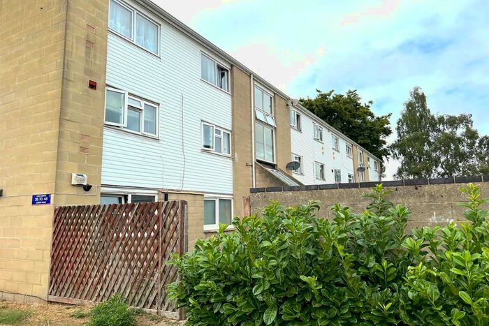 2 Bedroom Flat To Rent In Leiden Road, Headington, Oxford, OX3