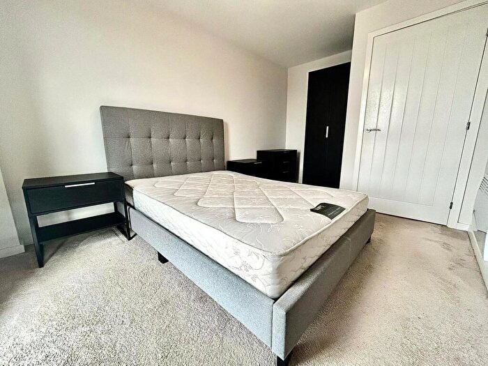 1 Bedroom Apartment To Rent In Victoria Riverside, Leeds, LS10