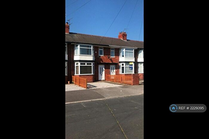 3 Bedroom Terraced House To Rent In Louis Drive, Hull, HU5