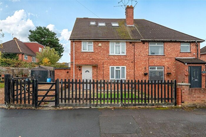 6 Bedroom Semi Detached House For Sale In Foxhays Road, Reading, RG2