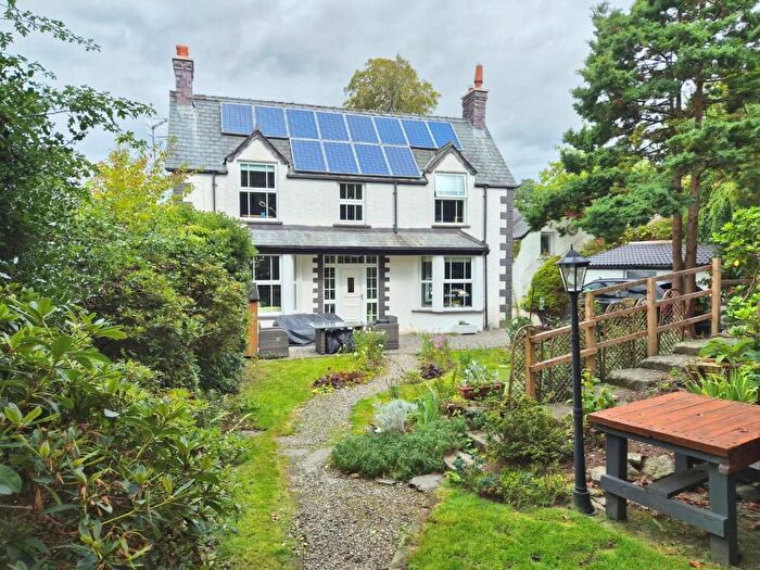 5 Bedroom Detached House For Sale In Llandderfel, Bala, LL23
