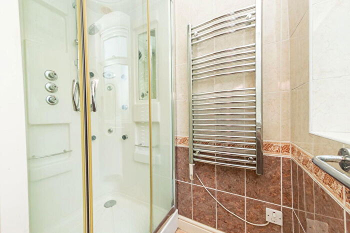 3 Bedroom Terraced House For Sale In Station Terrace, Skelmanthorpe, HD8