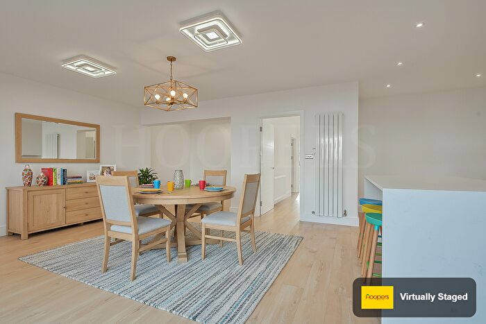 5 Bedroom Semi-detached House For Sale In Fleetwood Road, London, NW10