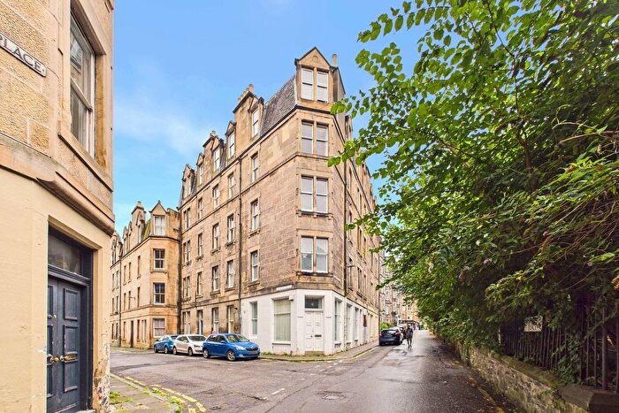 2 Bedroom Flat For Sale In Roseneath Place, Edinburgh, EH9