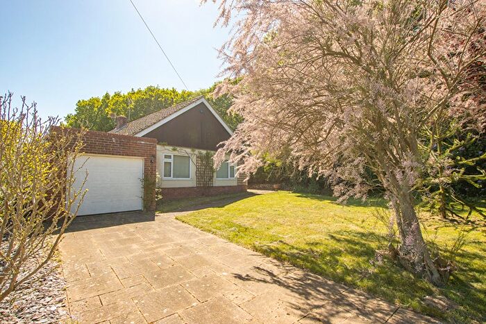 3 Bedroom Bungalow For Sale In Manorside, Dersingham, PE31