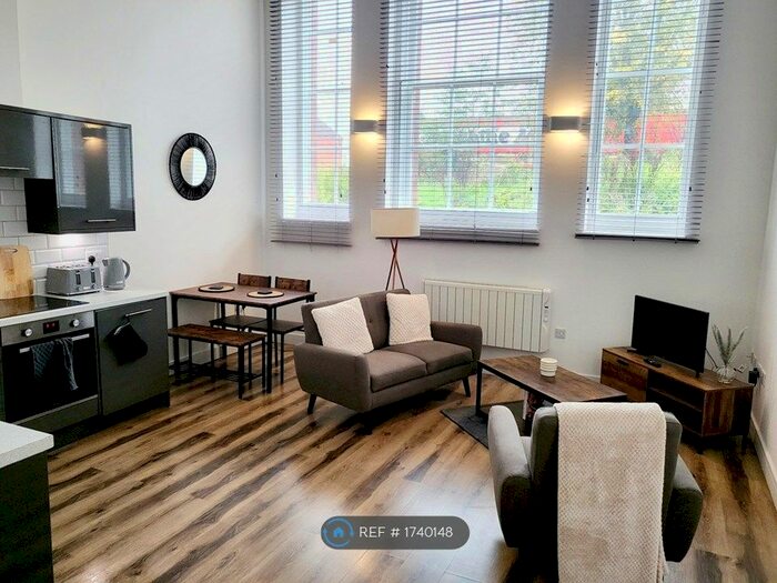 2 Bedroom Flat To Rent In Burkhardt Hall, Swindon, SN1