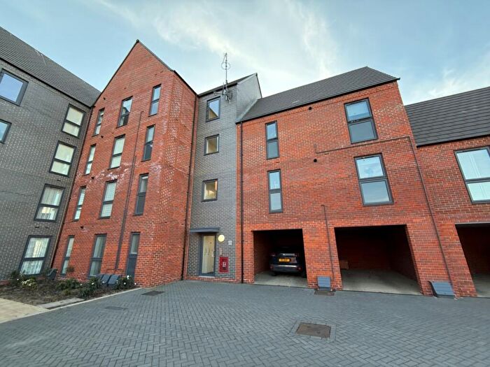 2 Bedroom Apartment For Sale In Holly Lane, Houghton Regis, LU5