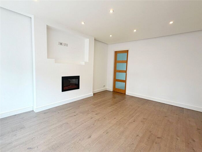 3 Bedroom Semi-Detached House For Sale In Thorn Close, Heywood, Greater Manchester, OL10