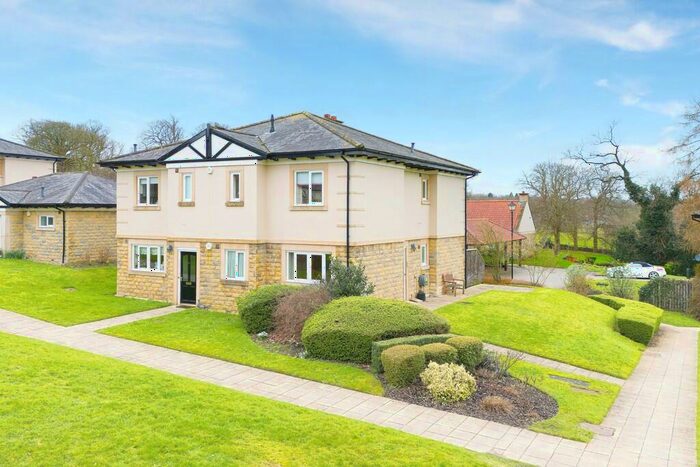 2 Bedroom Apartment For Sale In West Court, Hollins Hall, Hampsthwaite, HG3