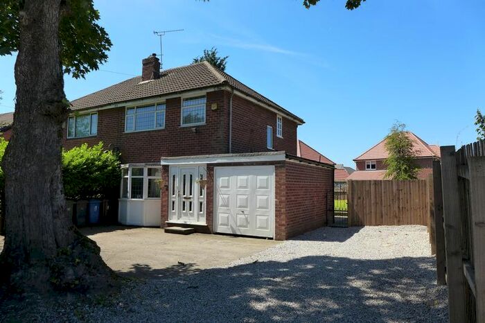 3 Bedroom Semi-Detached House To Rent In Mosley Common Road, Tyldesley, Manchester M29