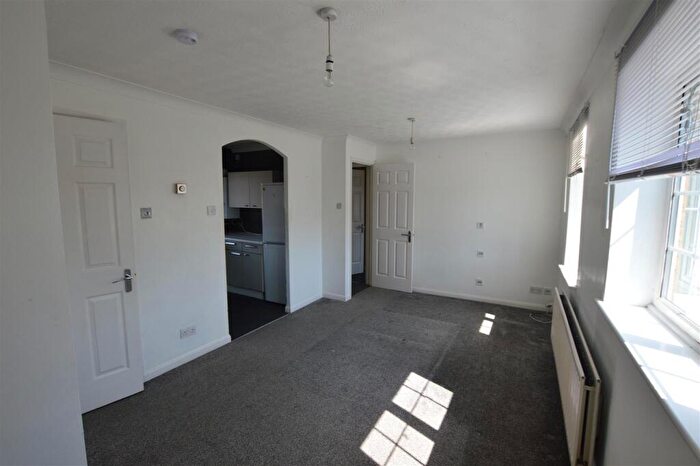 1 Bedroom Maisonette To Rent In Cooper Way, Cippenham, Slough, SL1