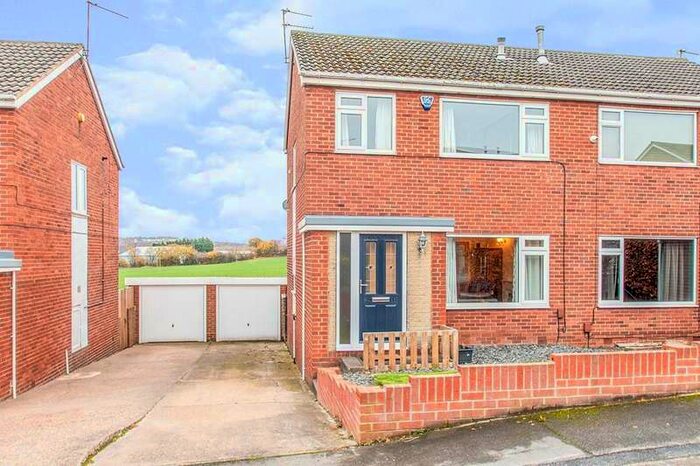 3 Bedroom Semi-Detached House To Rent In Harwill Rise, Churwell, Morley, Leeds, LS27