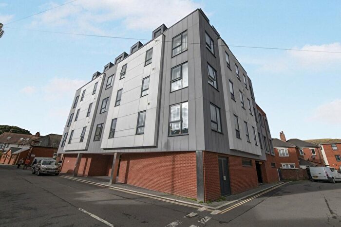 2 Bedroom Property For Sale In Elm Grove, Exmouth, Devon, EX8