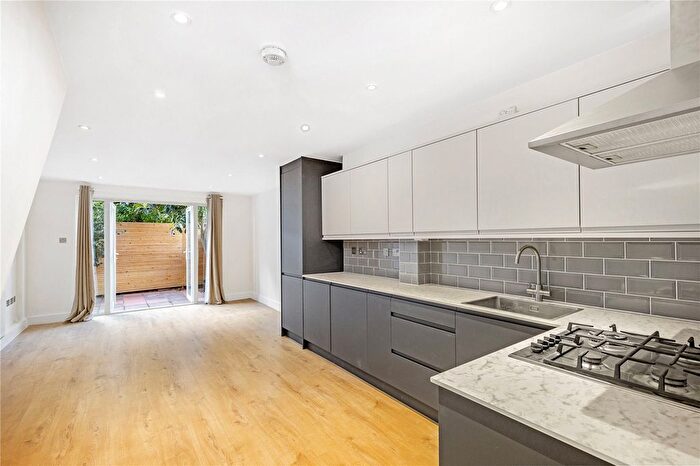 4 Bedroom Terraced House For Sale In Stevenage Road, Bishops Park, SW6