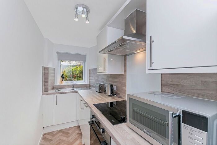 2 Bedroom Flat To Rent In Forfar Road, Stobswell, Dundee, DD4