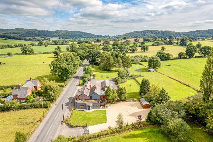 5 Bedroom Detached House For Sale In ***Lifestyle Opportunity*** Broxton, Chester, CH3