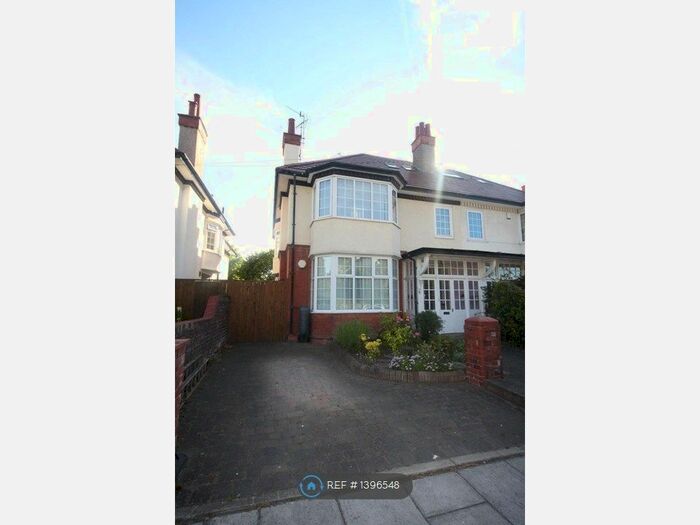 4 Bedroom Flat To Rent In Brookfield Gardens, West Kirby, CH48