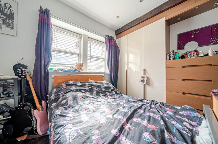 1 Bedroom End Of Terrace House For Sale In Woodland View, Calverley, Pudsey, West Yorkshire, Uk, LS28