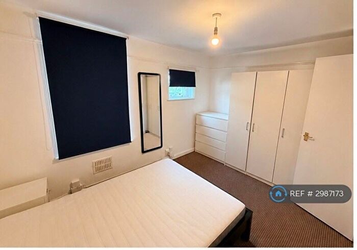 2 Bedroom Flat To Rent In Beulah Road, Thornton Heath, CR7