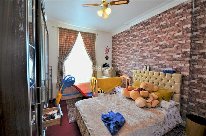 1 Bedroom Flat To Rent In Churchfield Road, London, W3