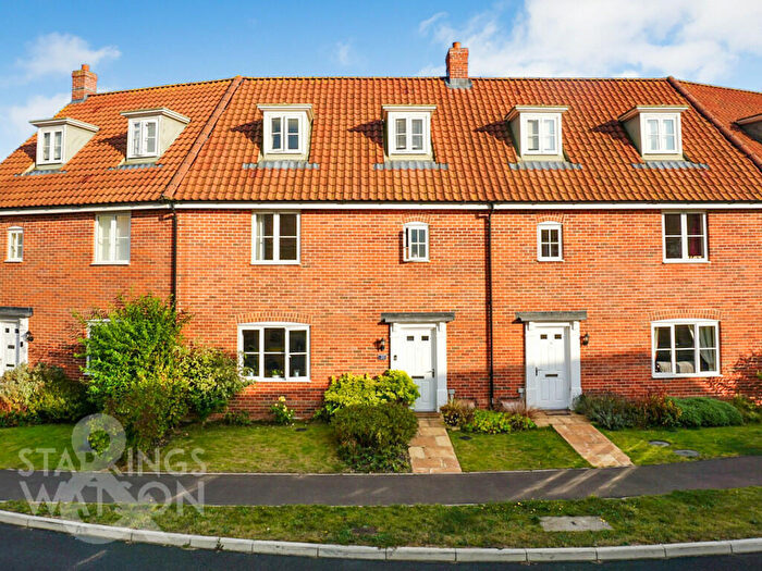 3 Bedroom Town House To Rent In Charles Marler Way, Blofield, Norwich, NR13