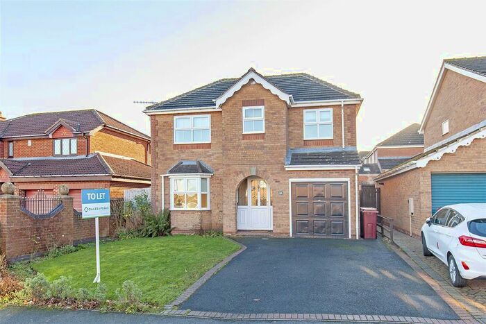 4 Bedroom Detached House To Rent In Acorn Ridge, Walton, Chesterfield S42