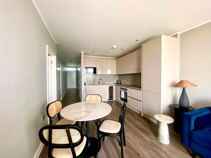 3 Bedroom Flat To Rent In Criterium House, Olympic Park Avenue, Stratford, E20