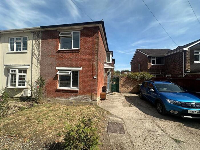 3 Bedroom Semi-Detached House To Rent In Panwell Rd Southampton, Southampton, SO18