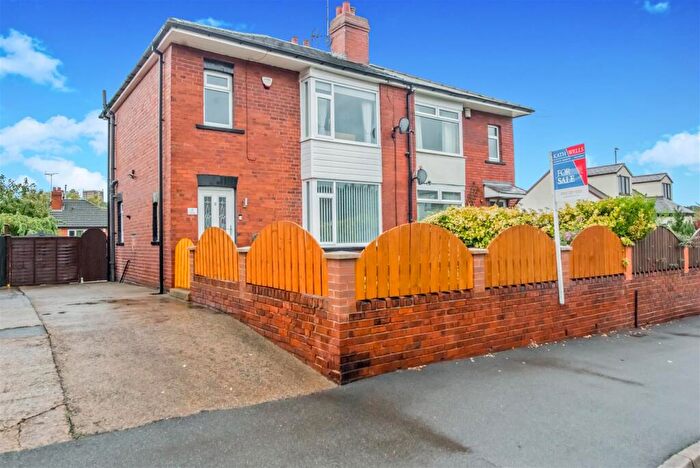 3 Bedroom Semi-Detached House For Sale In Water Lane, Farnley, Leeds, LS12