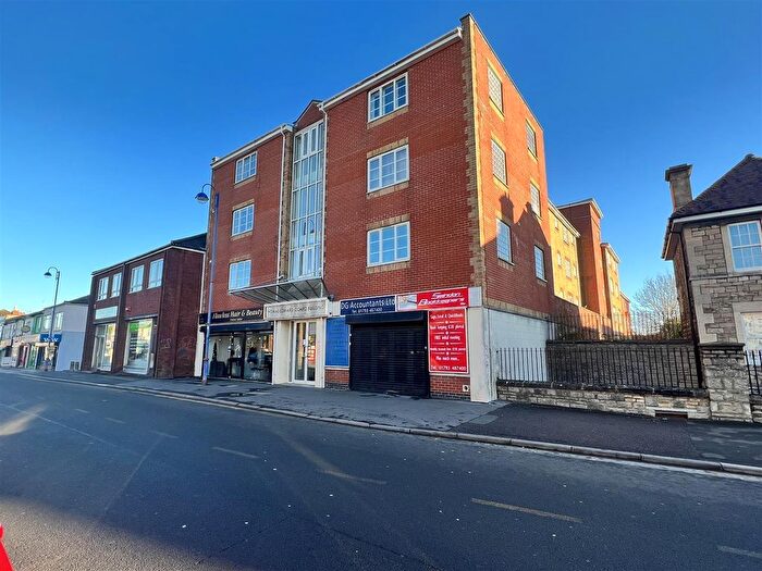 1 Bedroom Flat To Rent In Cricklade Road, Swindon, SN2