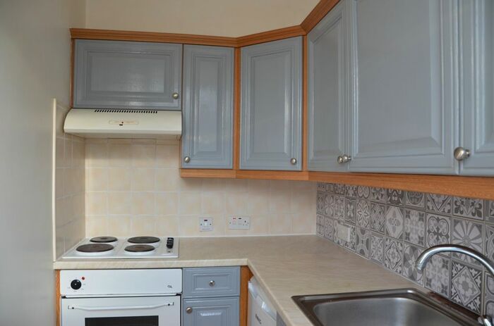 1 Bedroom Flat To Rent In Dalgety Avenue, Edinburgh, EH7