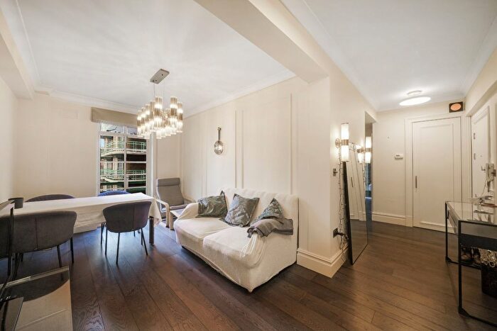2 Bedroom Flat To Rent In Dorset House, Gloucester Place, NW1
