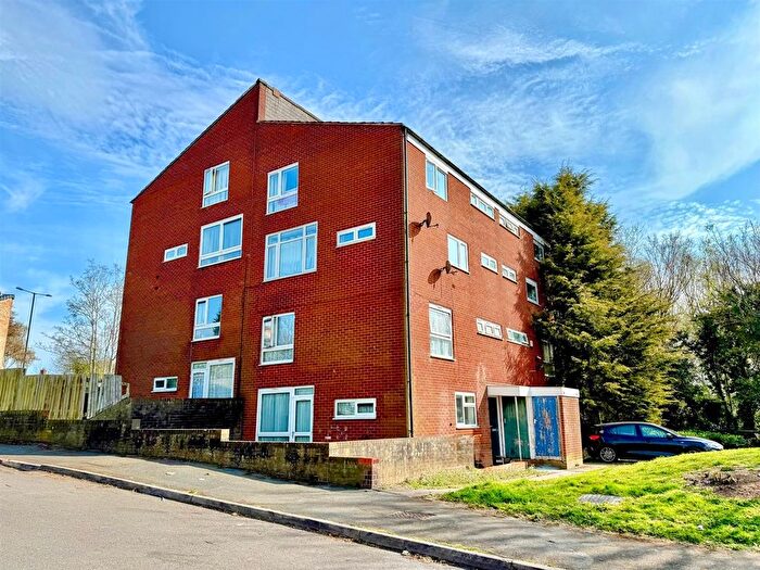 2 Bedroom Flat To Rent In First Meadow Piece, Quinton, Birmingham, B32
