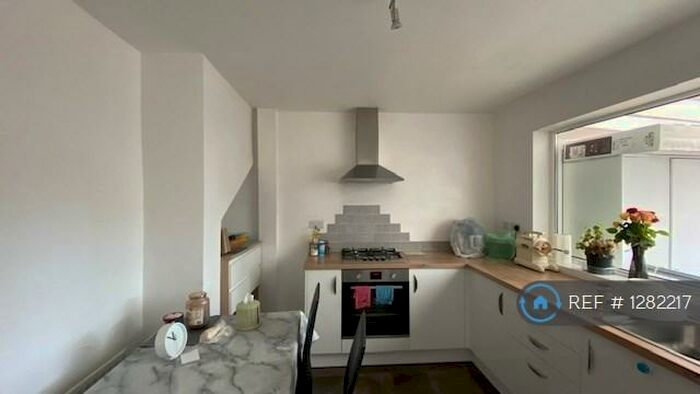 3 Bedroom Semi-Detached House To Rent In Bannerman Road Bulwell, Nottingham, NG6