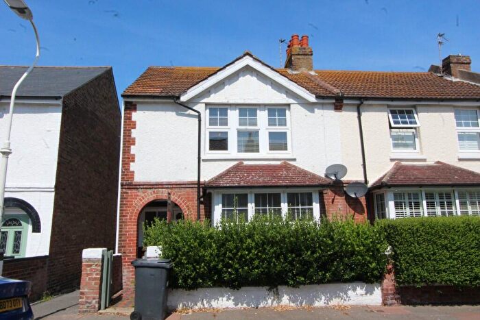 3 Bedroom End Of Terrace House To Rent In Sidley Road, Eastbourne, East Sussex, BN22