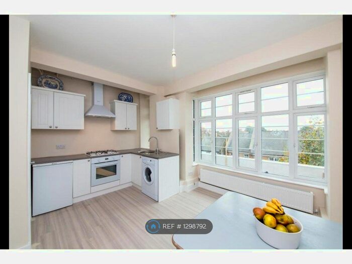 2 Bedroom Flat To Rent In Horn Lane, London W3