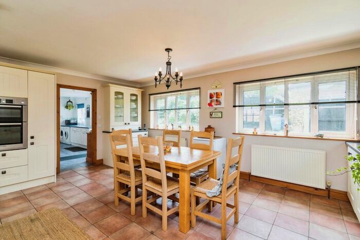 5 Bedroom Detached House For Sale In Lee Gardens, Beccles, Suffolk, NR34
