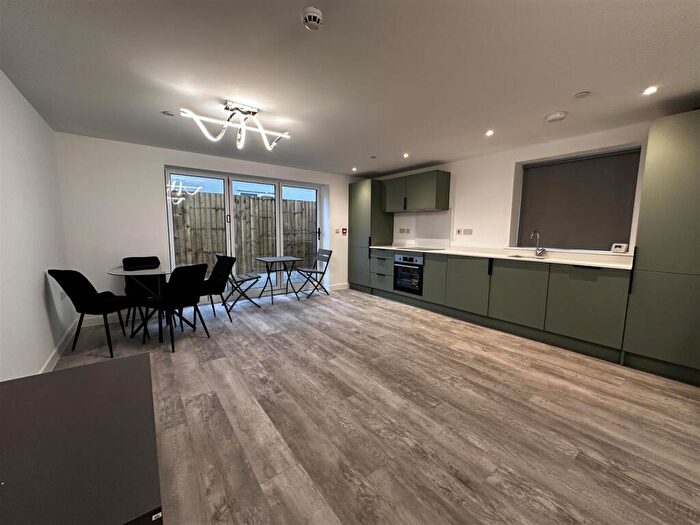 2 Bedroom Apartment To Rent In Flat, Richmond Road, Cardiff, CF24