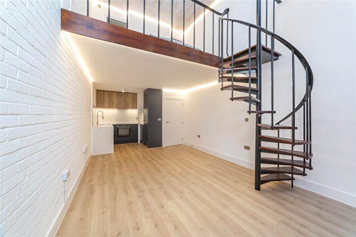 1 Bedroom Flat To Rent In Parkstead Lodge, Upper Park Road, NW3