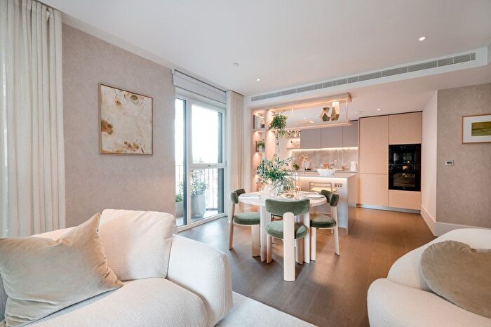 2 Bedroom Flat For Sale In White City Living, Wood Lane, W12